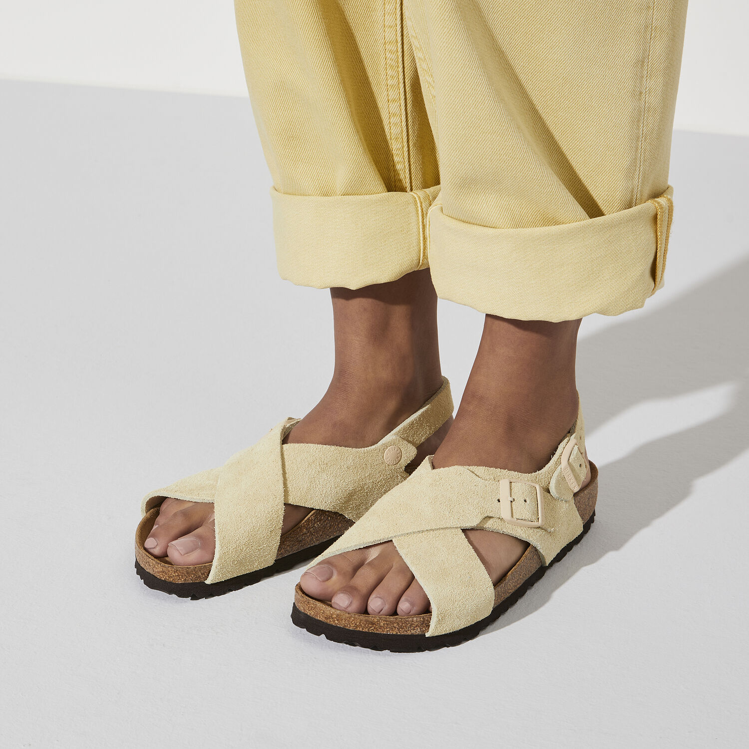 Tulum Soft Footbed Almond Suede Leather De Kampeerder